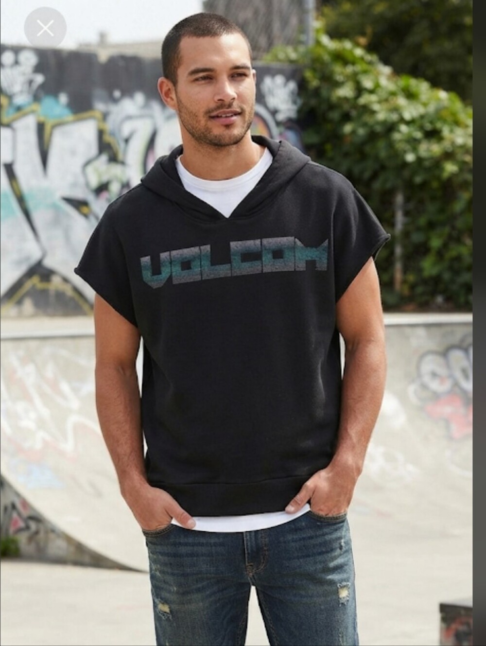 Volcom "Pick Up Line" Short Sleeve Black Pullover Hoodie Style#B4721002 Size XS